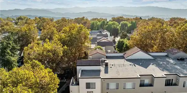 24474 Valle Del Oro