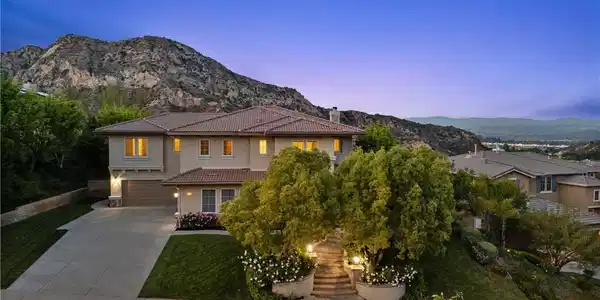 25865 Tulip Grove Street