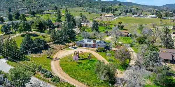 40027 90th Street W