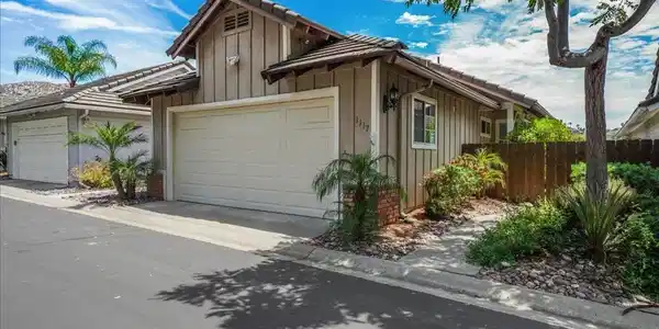 1117 Bitterbush Ln