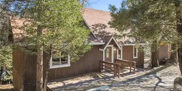 1209 Bridal Path