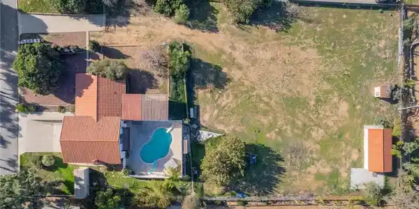 15750 Pounders Drive