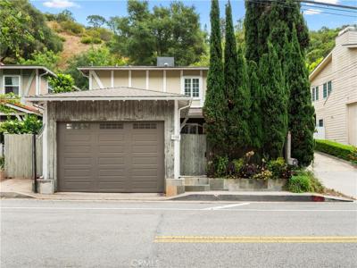 1118 N Beverly Glen Boulevard
