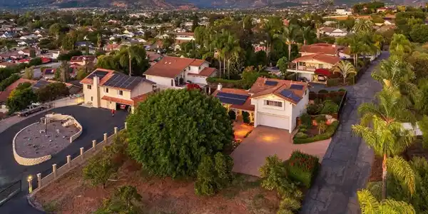 1322 Loma De Paz