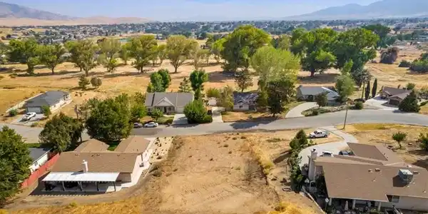 22935 Larkspur Court
