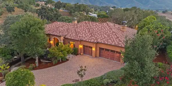 2302 Hoya Lane