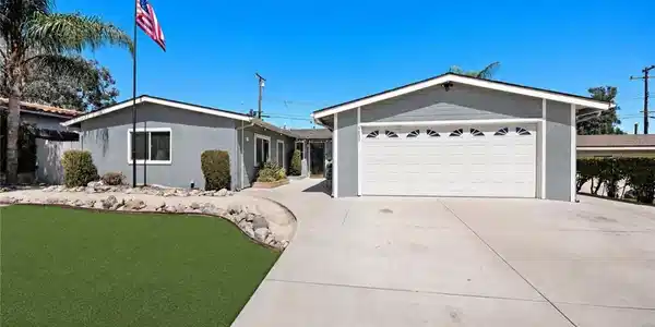 6639 Eastwood