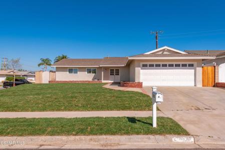 952 Moffatt Circle