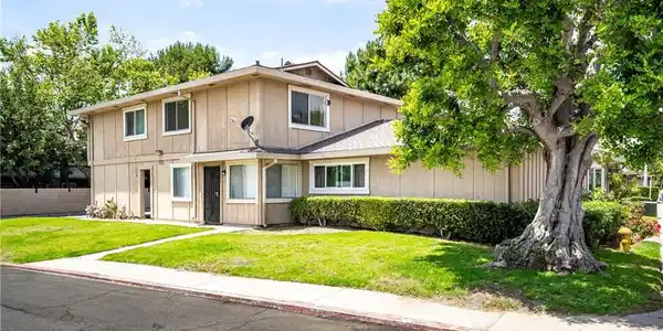 26406 Paseo Pamela