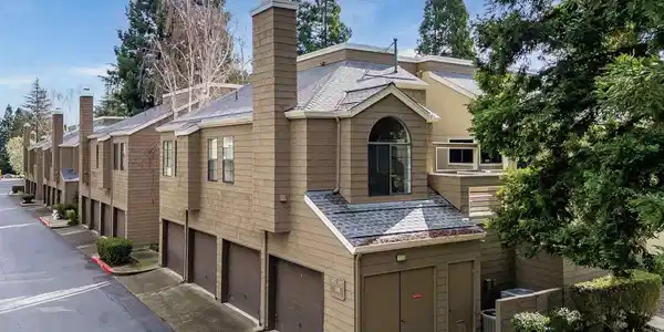 312 S Overlook Dr