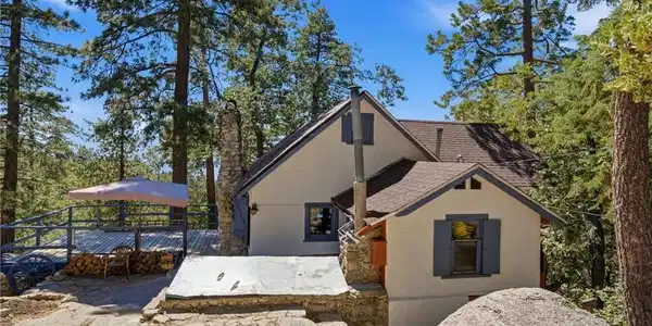 24759 Schaffer Drive