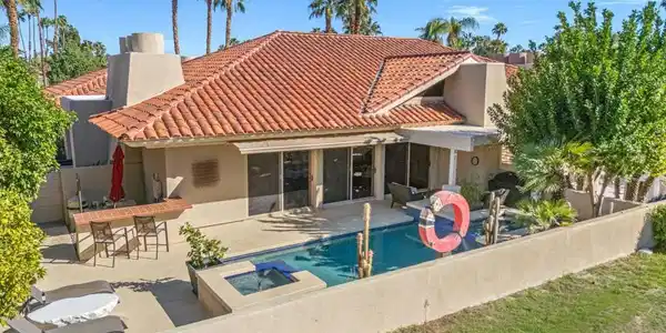 267 Kavenish Drive W