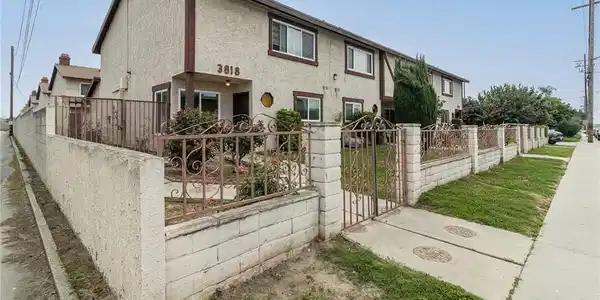 3818 Durfee