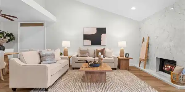 5617 Adobe Falls