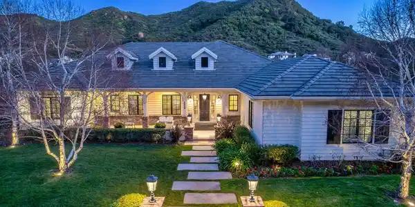 2639 Queens Garden Drive