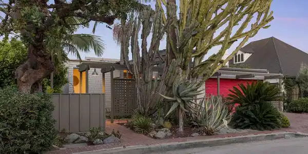 2276 Moreno Drive