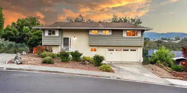 1241 Lerida Way