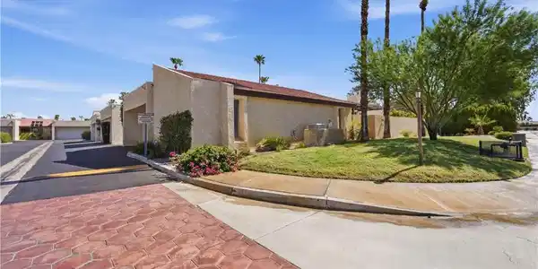 1470 E Andreas Road