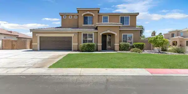 82549 Bari Lane