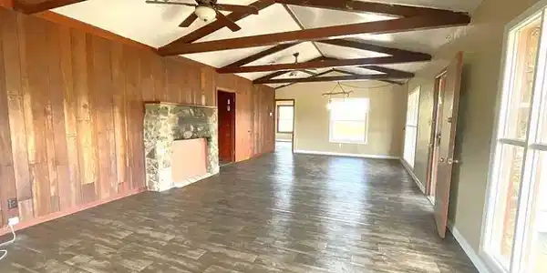 301 Arnold Way