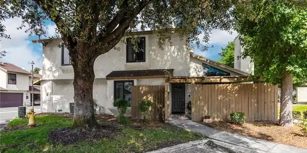1974 E Lynwood Dr.