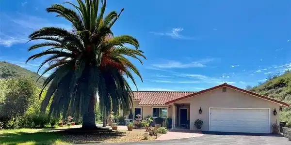 45251 La Cruz Drive