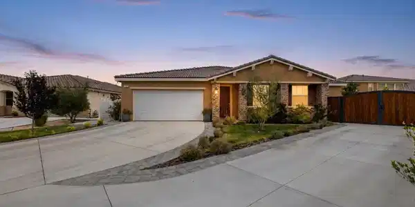 2123 Helconia Court
