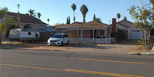 1294 E Mission