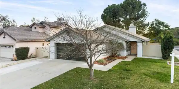 22901 Springdale