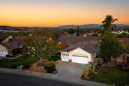 5166 Via Portola