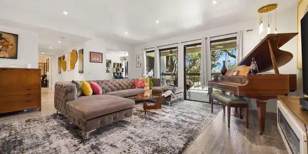 2083 N Via Miraleste