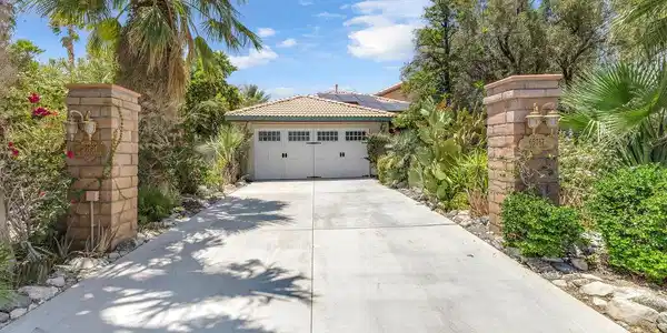 65767 Ave Ladera