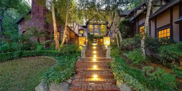 5200 Jessen Drive