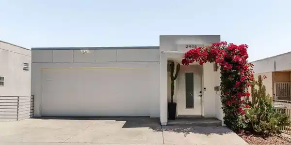 2406 Silver Ridge Avenue
