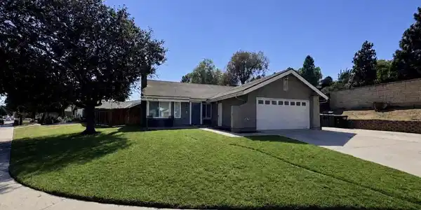 6385 Calle Bodega