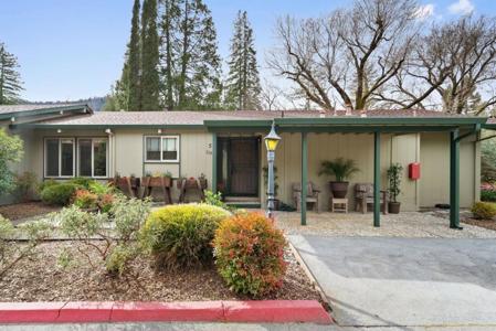 238 E Hilton Drive