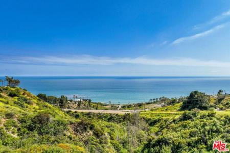 4421 Avenida De La Encinal