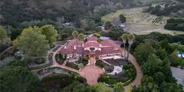 1220 Bassi Drive