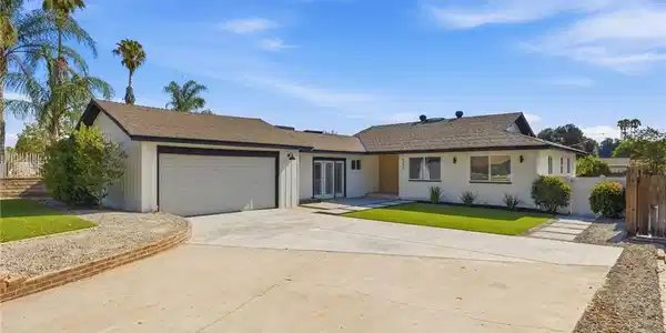 6884 Arbor Drive