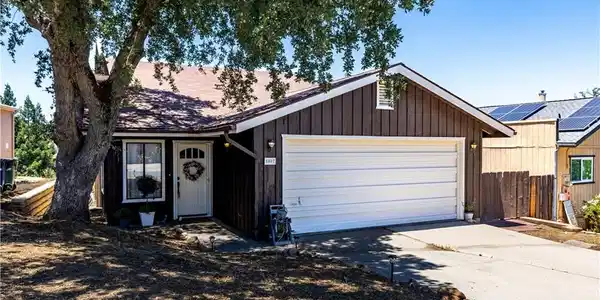 5007 Meadow Lark Lane