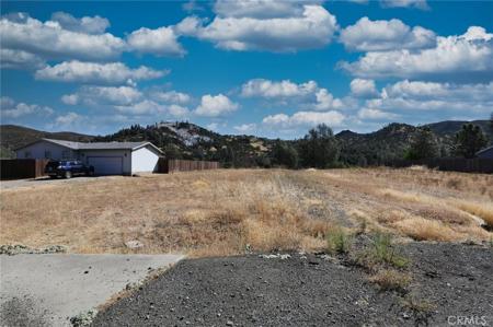 17837 Iris Way