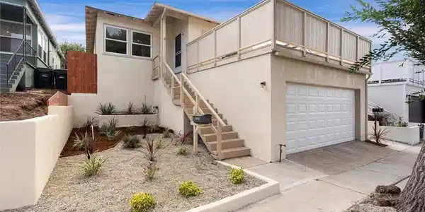 619 Camino Real