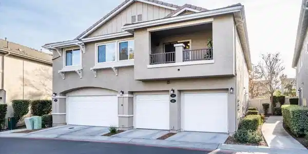 1324 Pinnacle Peak Dr