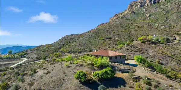 8400 Mipolomol Road