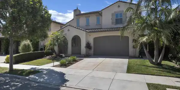 551 Bloomfield Place