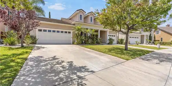 17059 Noble View