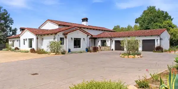 130 Avocado Place