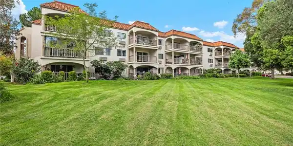 3498 Bahia Blanca W