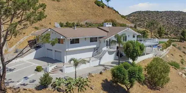 150 Saddlebow Road