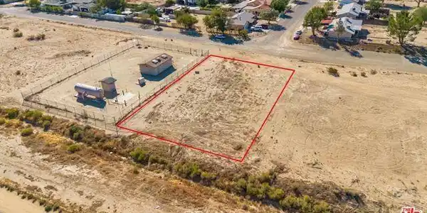 16520 Lake Los Angeles